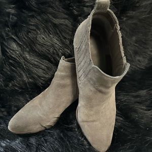 Crown Vintage Ankle Booties